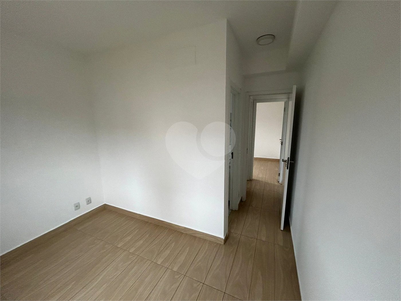Apartamento à venda com 2 quartos, sendo 1 suíte,  em Vila Aparecida, Itapetininga, SP