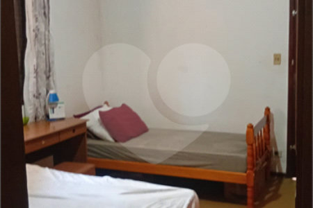 Casa à venda ou para alugar com 7 quartos, sendo 1 suíte,  em Vila Mogilar, Mogi das Cruzes, SP