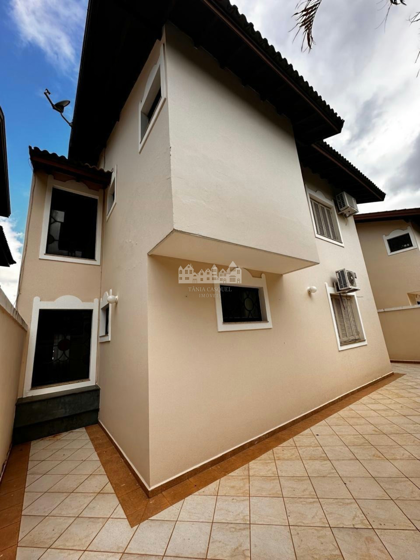 Casa para alugar com 3 suítes em Vila Santista, Atibaia, SP