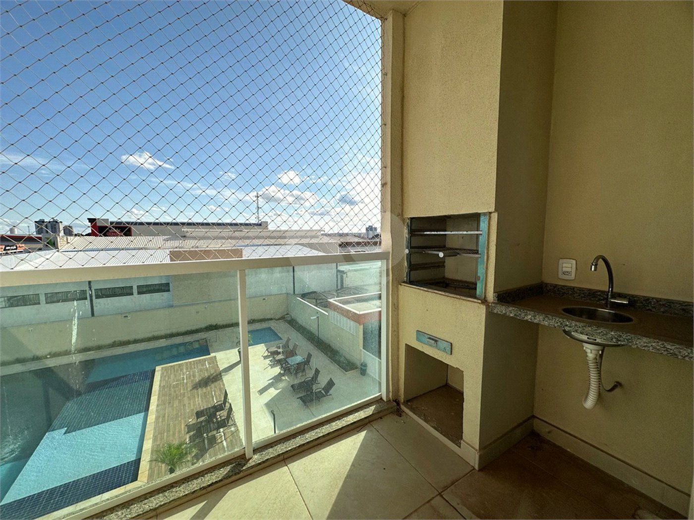 Apartamento à venda com 3 quartos, sendo 1 suíte, em Vila Macia, Itapetininga, SP