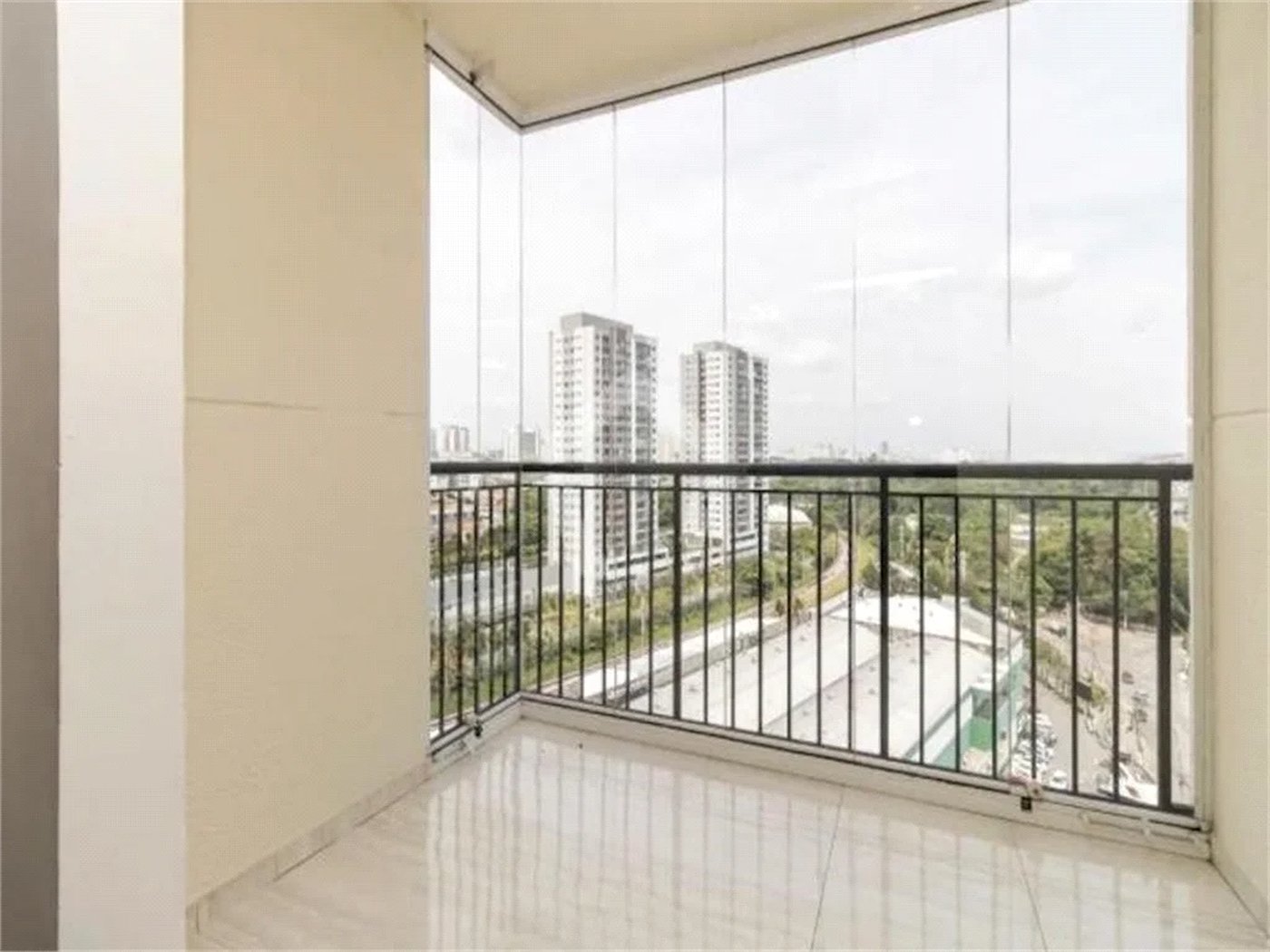 Apartamento à venda com 3 quartos, sendo 1 suíte,  em Lapa, São Paulo, SP