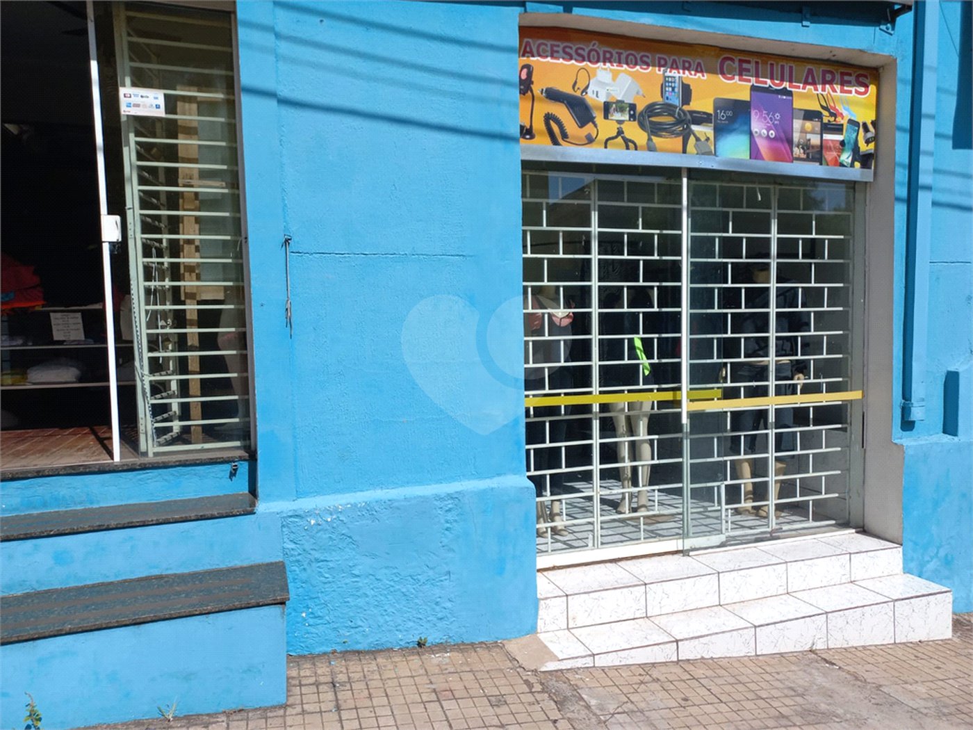 Salão comercial com 206,00 m² .