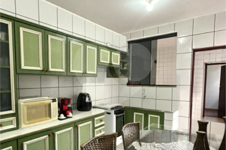 Apartamento à venda com 4 quartos, sendo 1 suíte,  no Centro, Ponta Porã, MS