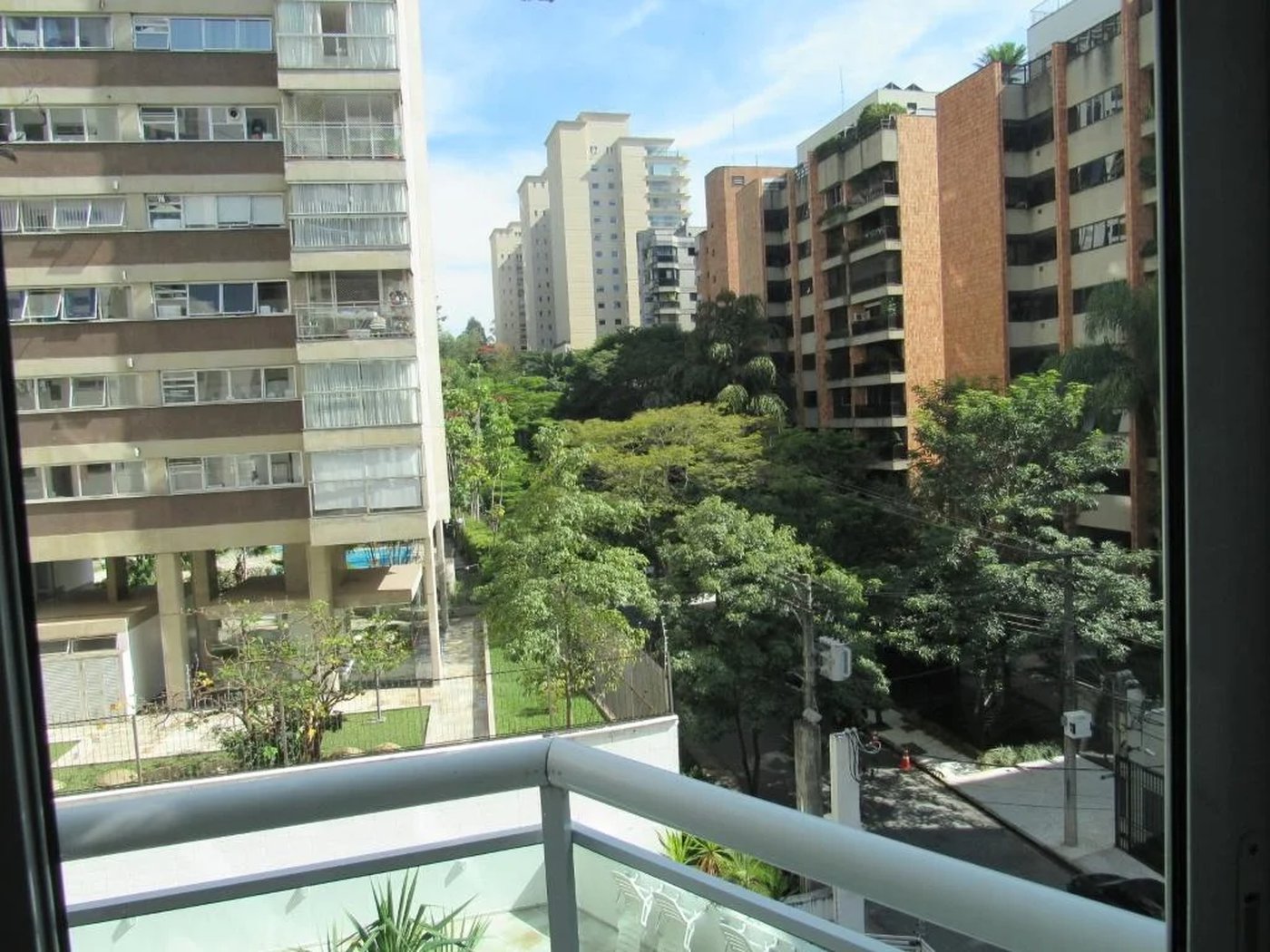 Apartamento à venda com 3 suítes em Real Parque, São Paulo, SP