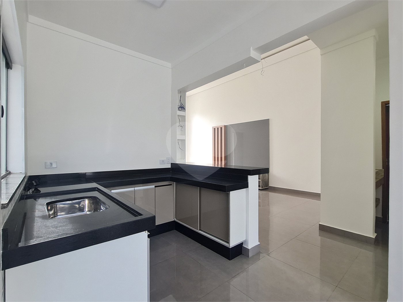 Casa à venda com 3 quartos, sendo 1 suíte,  no condomínio Reserva Ipanema I, Sorocaba - SP