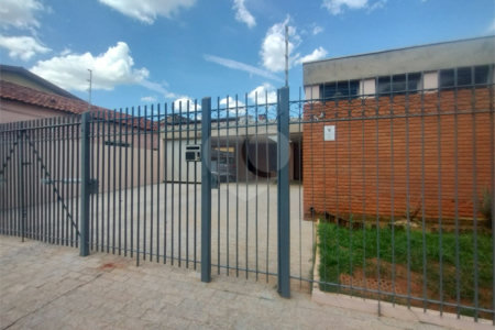 Casa à venda com 5 quartos, sendo 1 suíte, em Parque da Lagoa, Itapetininga, SP