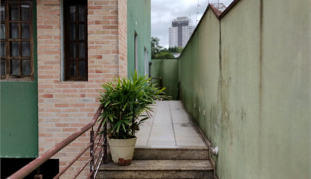 Sobrado à venda com 4 quartos, sendo 1 suíte,  em Jardim Monte Kemel, São Paulo, SP