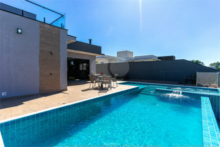 Casa à venda com 4 suítes no condomínio Residencial dos Lagos, Itupeva - SP