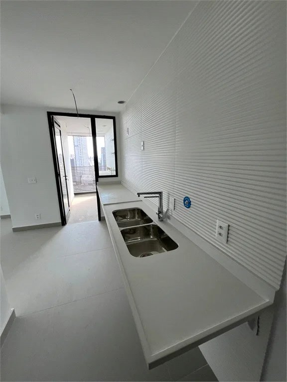 Apartamento à venda com 3 suítes em Pinheiros, São Paulo, SP