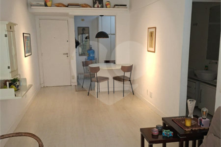 Apartamento à venda com 2 quartos, sendo 1 suíte,  em Itaim Bibi, São Paulo, SP