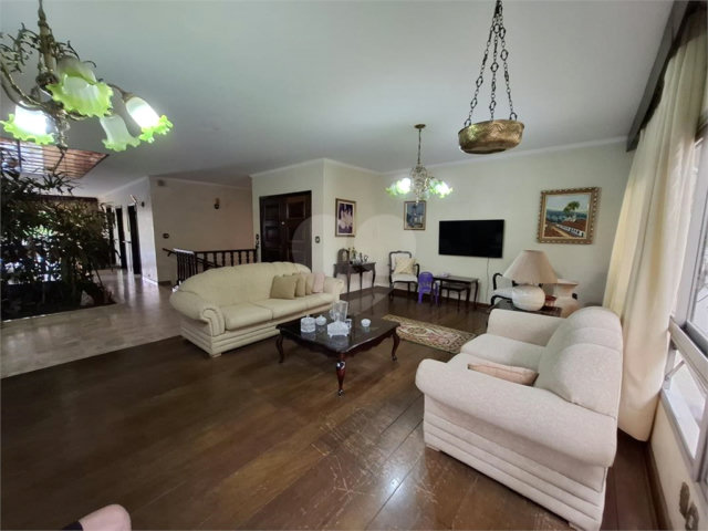 Casa à venda com 4 quartos, sendo 1 suíte, em Água Fria, São Paulo, SP