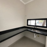 Casa à venda com 3 quartos, sendo 1 suíte,  em Parque Residencial Quinta da Lagoa, Três Lagoas, MS