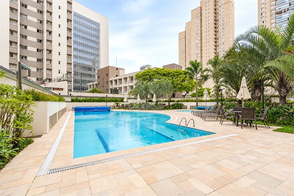 Apartamento à venda com 3 quartos, sendo 1 suíte, em Jardim das Acácias, São Paulo, SP