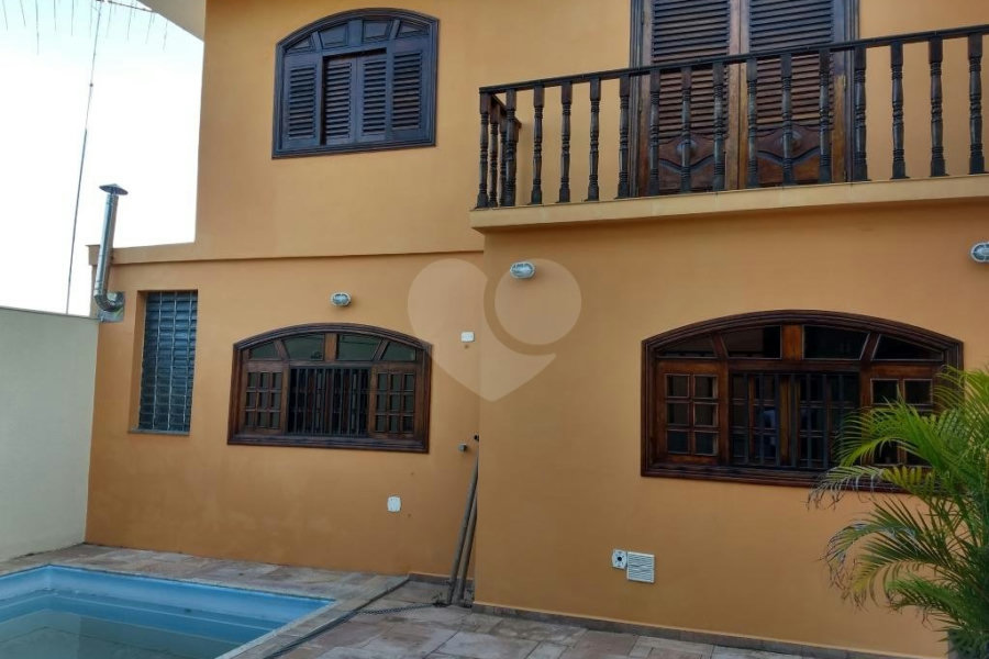 Casa à venda com 4 suítes em Tremembé, São Paulo, SP