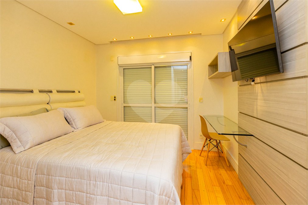 Apartamento à venda com 4 quartos, sendo 3 suítes, em Campo Belo, São Paulo, SP