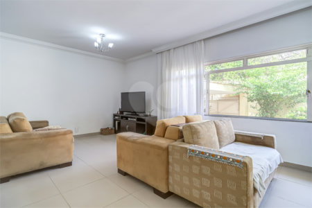 Casa de Vila à venda com 4 suítes em Granja Julieta, São Paulo, SP