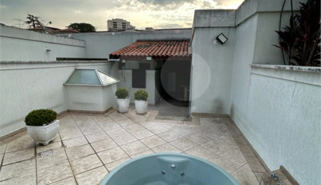 Casa à venda com 3 suítes no condomínio Itapuã XI, São Paulo - SP