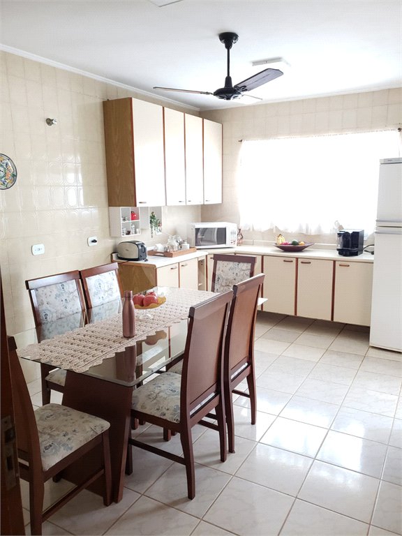 Casa à venda com 4 quartos, sendo 2 suítes,  no condomínio Acmti - Colinas do Mosteiro, Terras de Itaici e Recanto dos Pássaros, Indaiatuba - SP