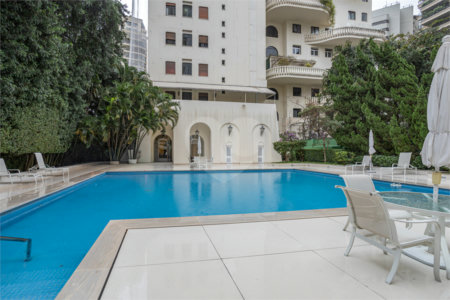 Apartamento à venda com 4 suítes em Jardim Paulistano, São Paulo, SP
