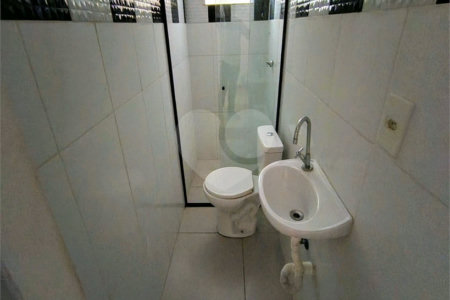 Casa para alugar com 1 quarto no condomínio Cond R Claudio Rodrigues Lopes, São Paulo - SP