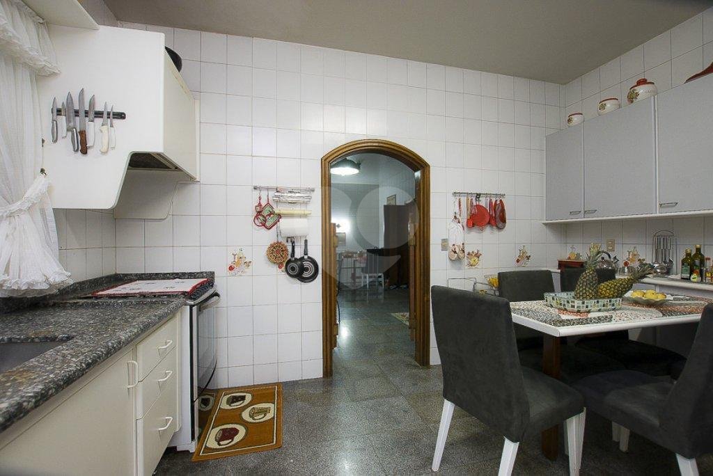Sobrado à venda com 4 suítes em Morumbi, São Paulo, SP