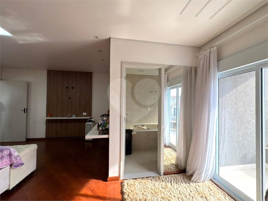 Sobrado à venda com 3 suítes em Vila Milton, Guarulhos, SP