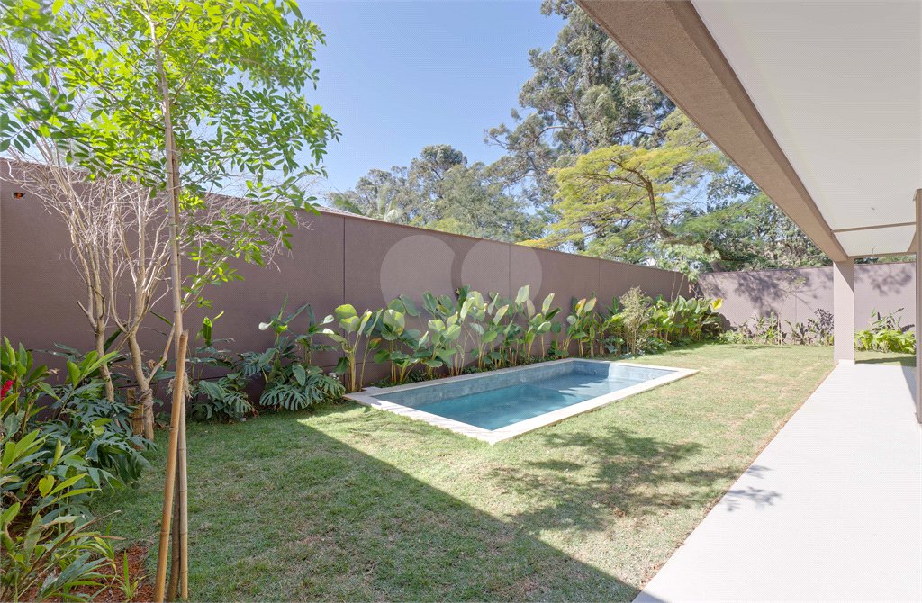 Casa à venda com 4 suítes no condomínio Casa Flora Badra, São Paulo - SP