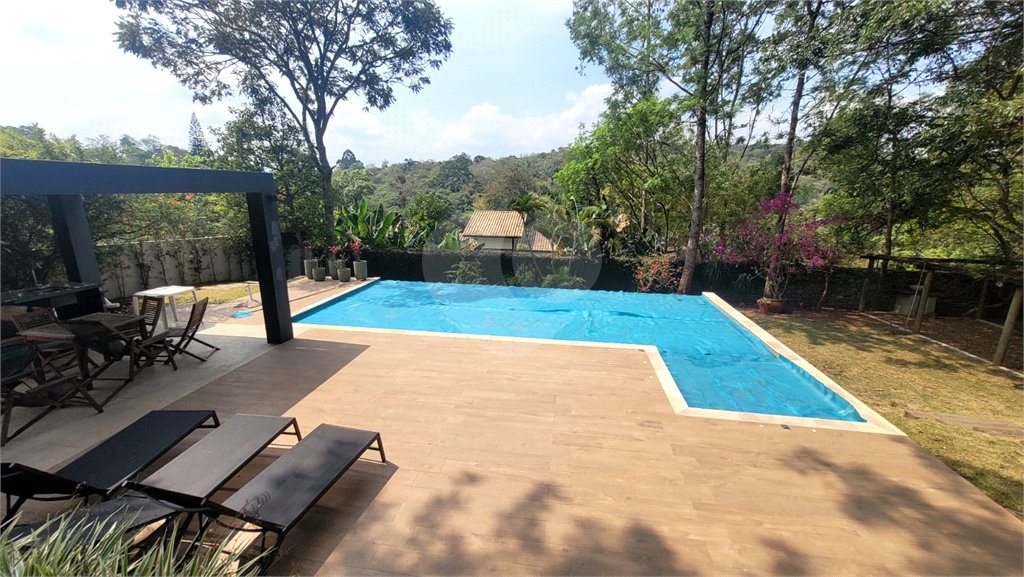 Casa à venda ou para alugar com 4 quartos, sendo 2 suítes, no condomínio Cantareira, Mairiporã - SP