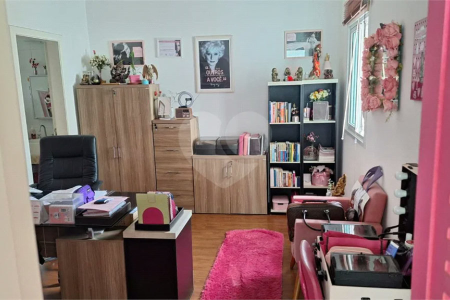 Sobrado à venda com 6 quartos, sendo 4 suítes, em Tremembé, São Paulo, SP