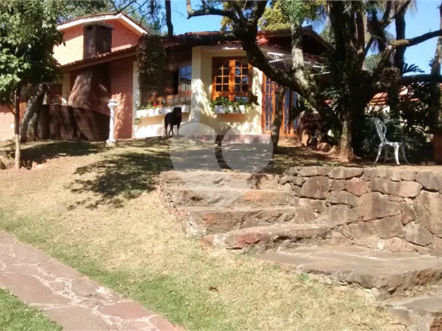Casa à venda ou para alugar com 3 quartos, sendo 1 suíte,  em Roseira, Mairiporã, SP