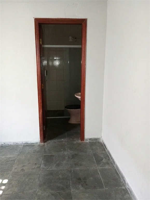 Casa à venda com 3 quartos, sendo 2 suítes, em Jardim Maria Duarte, São Paulo, SP