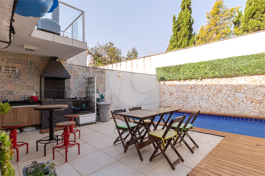 Casa à venda com 3 quartos, sendo 1 suíte, em Alto da Boa Vista, São Paulo, SP
