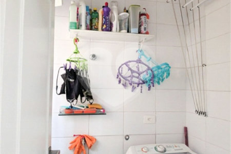 Casa à venda com 3 quartos, sendo 1 suíte, no condomínio Mariana, São Paulo - SP