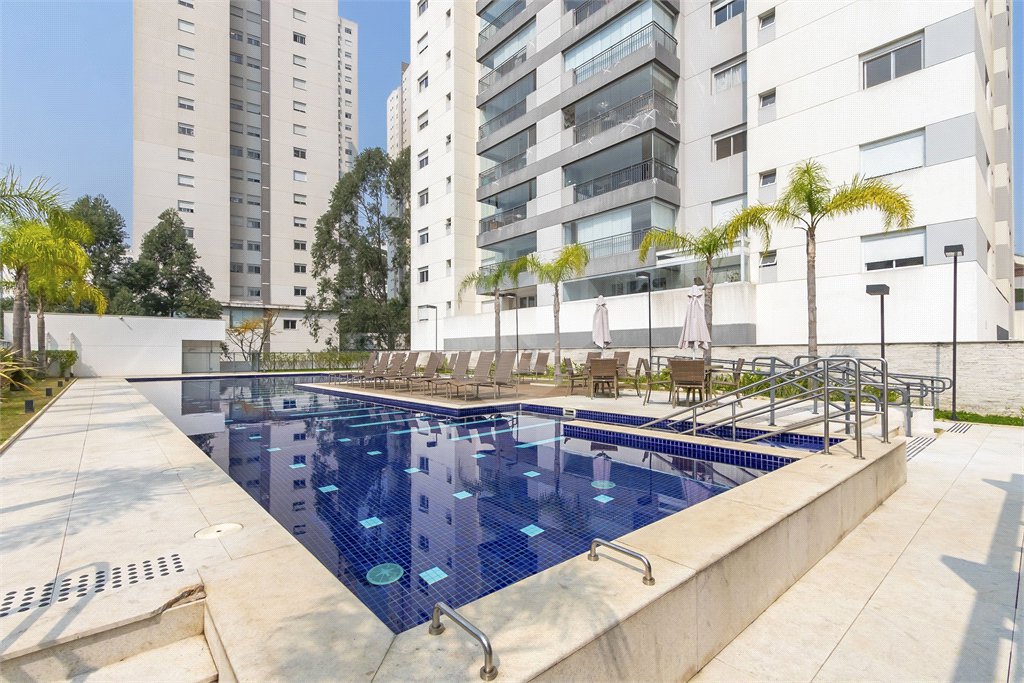 Apartamento à venda com 3 quartos, sendo 1 suíte,  em Jardim Caboré, São Paulo, SP