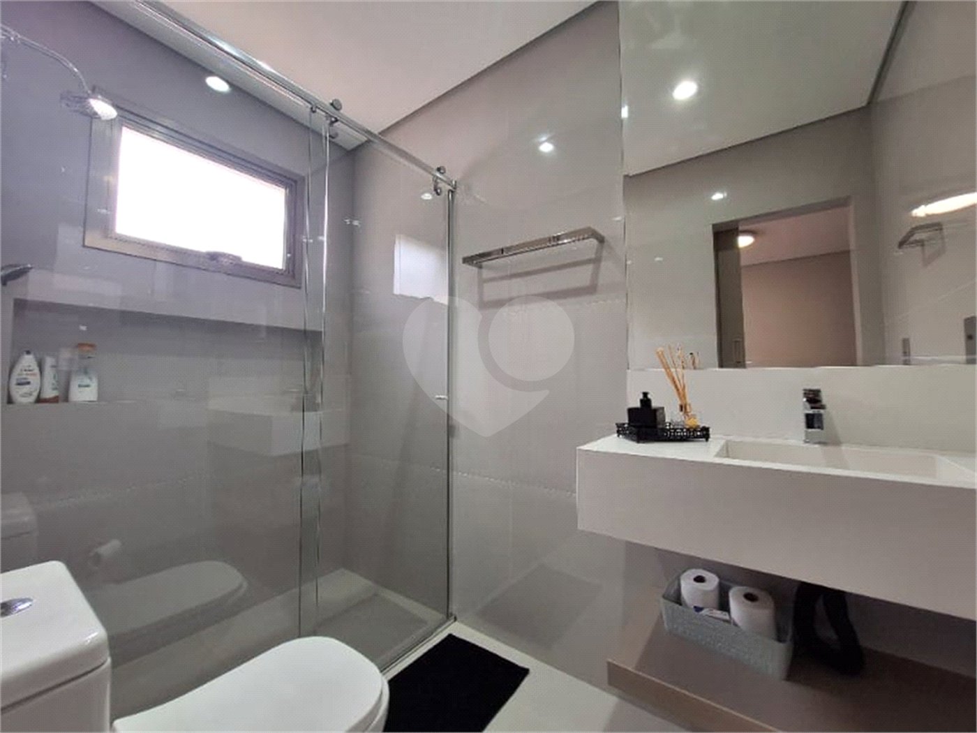 Casa à venda com 3 suítes no condomínio Vinhas da Vista Alegre Sede, Vinhedo - SP
