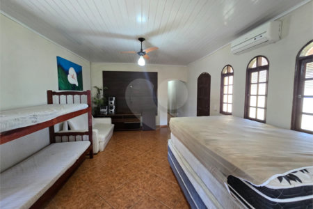 Chácara à venda com 3 quartos em Vale San Fernando, Itapetininga, SP