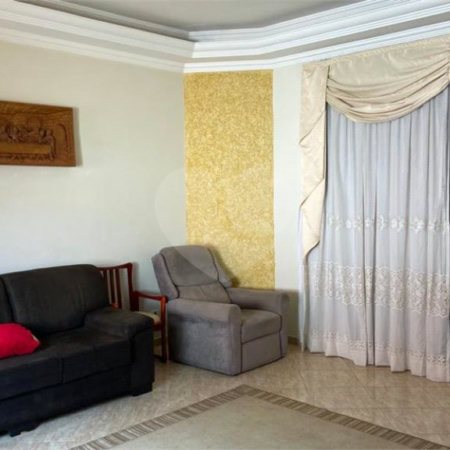 Casa à venda com 4 quartos, sendo 3 suítes, no condomínio Terras de Mont Serrat, Salto - SP