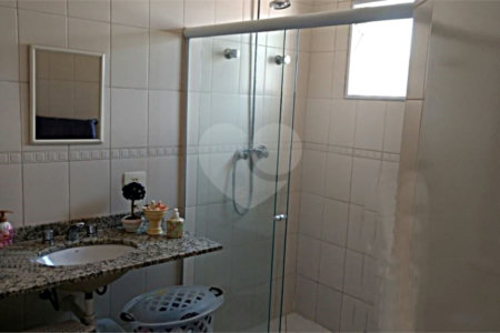 Casa à venda com 3 quartos, sendo 1 suíte,  no condomínio Residencial Água Fria, São Paulo - SP