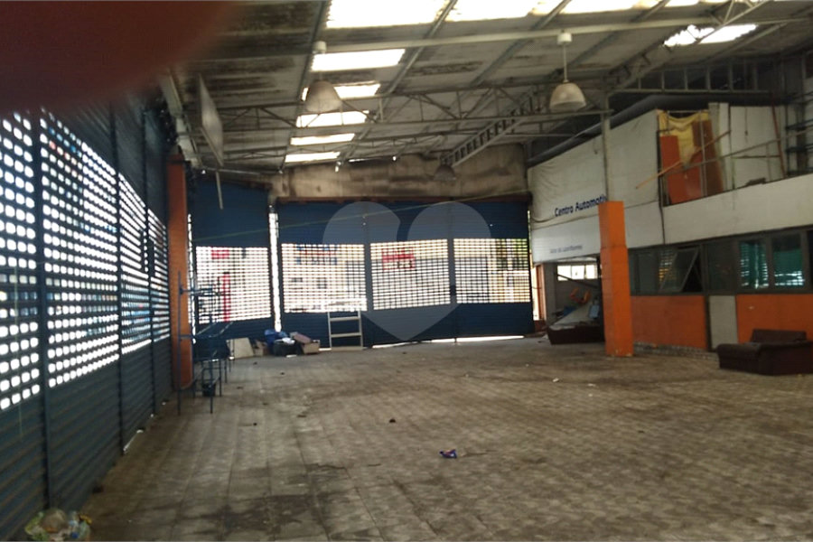Prédio à venda em Pari, São Paulo, SP