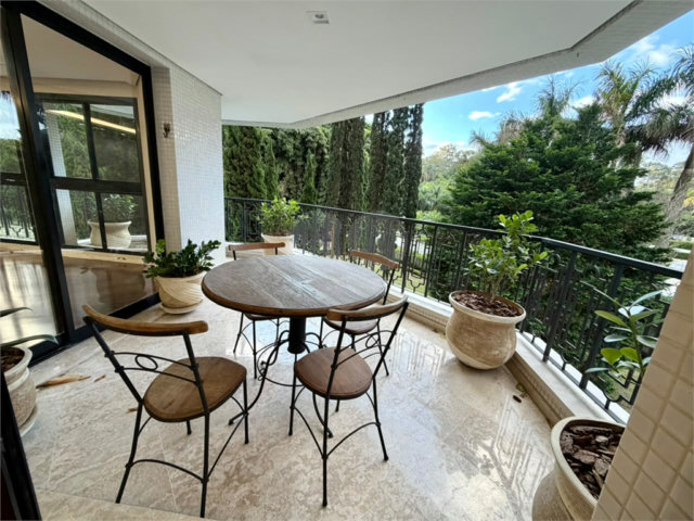 Apartamento para alugar com 4 suítes em Alto da Boa Vista, São Paulo, SP