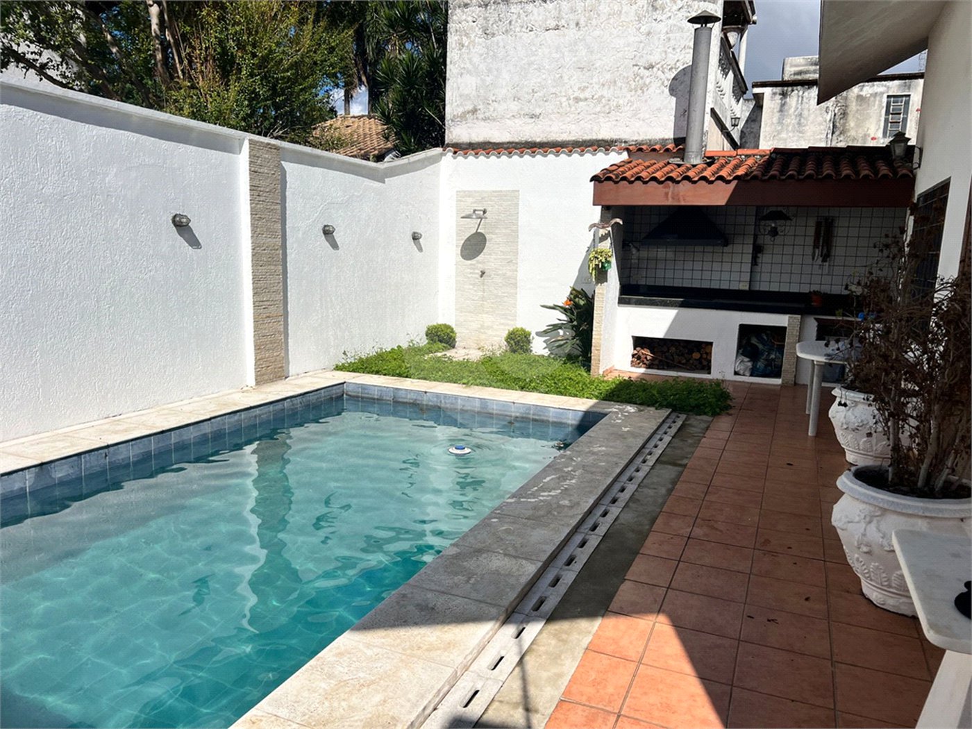 Casa à venda com 4 quartos, sendo 3 suítes, em Chácara Monte Alegre, São Paulo, SP
