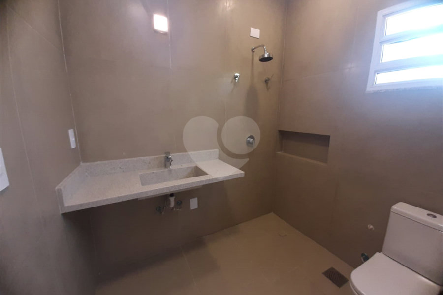 Casa Térrea à venda ou para alugar com 4 suítes em Jardim São Bento, São Paulo, SP