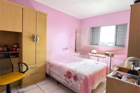 Sobrado à venda com 3 quartos, sendo 1 suíte, em Jardim Oriental, São Paulo, SP