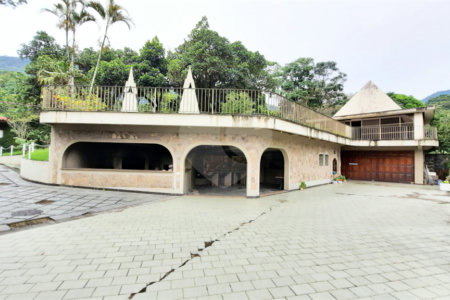 Casa à venda com 11 quartos, sendo 6 suítes, em Taquara, Rio de Janeiro, RJ