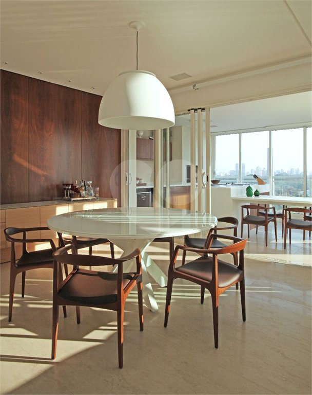 Apartamento à venda com 3 suítes em Vila Mariana, São Paulo, SP