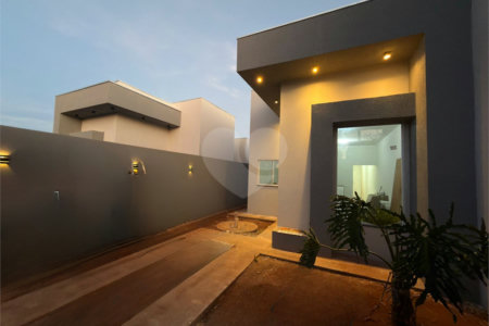 Casa à venda com 3 quartos, sendo 1 suíte, em Bela Vista da Lagoa, Três Lagoas, MS