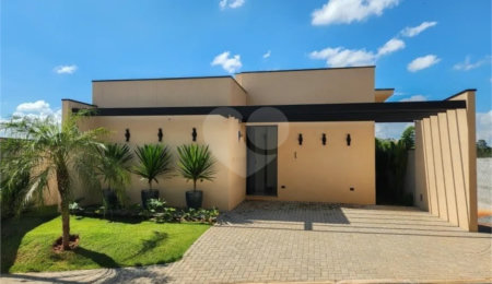 Casa à venda com 3 quartos, sendo 1 suíte, no condomínio Consoli Residencial, Atibaia - SP