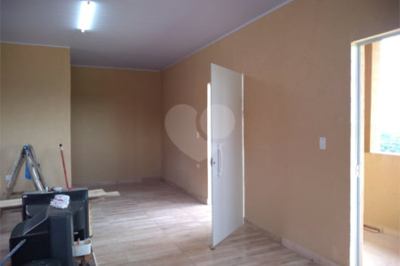 Chácara à venda com 3 quartos, sendo 1 suíte,  em Botujuru, Mogi das Cruzes, SP