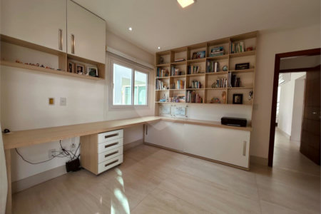 Casa à venda com 5 quartos, sendo 1 suíte, em Orla Norte, Porto Seguro, BA