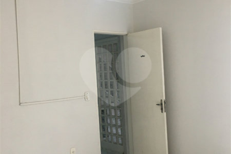Sobrado à venda com 4 quartos, sendo 1 suíte, em Vila Rubens, Indaiatuba, SP